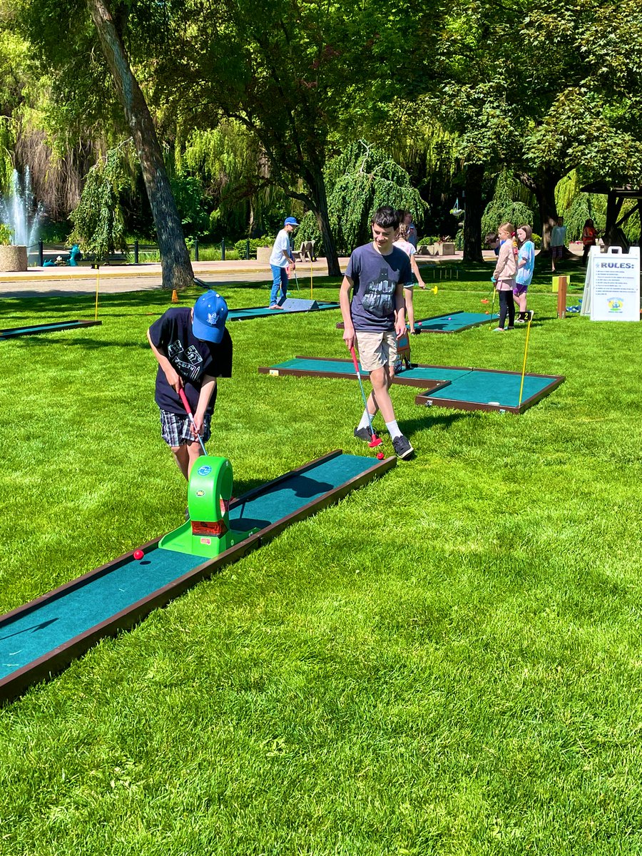 SD22AltPrograms's tweet photo. Celebrating a fantastic year of learning and growing together! #onlinelearning #outdoorlearning #sd22learns https://t.co/9z1go5GrQk