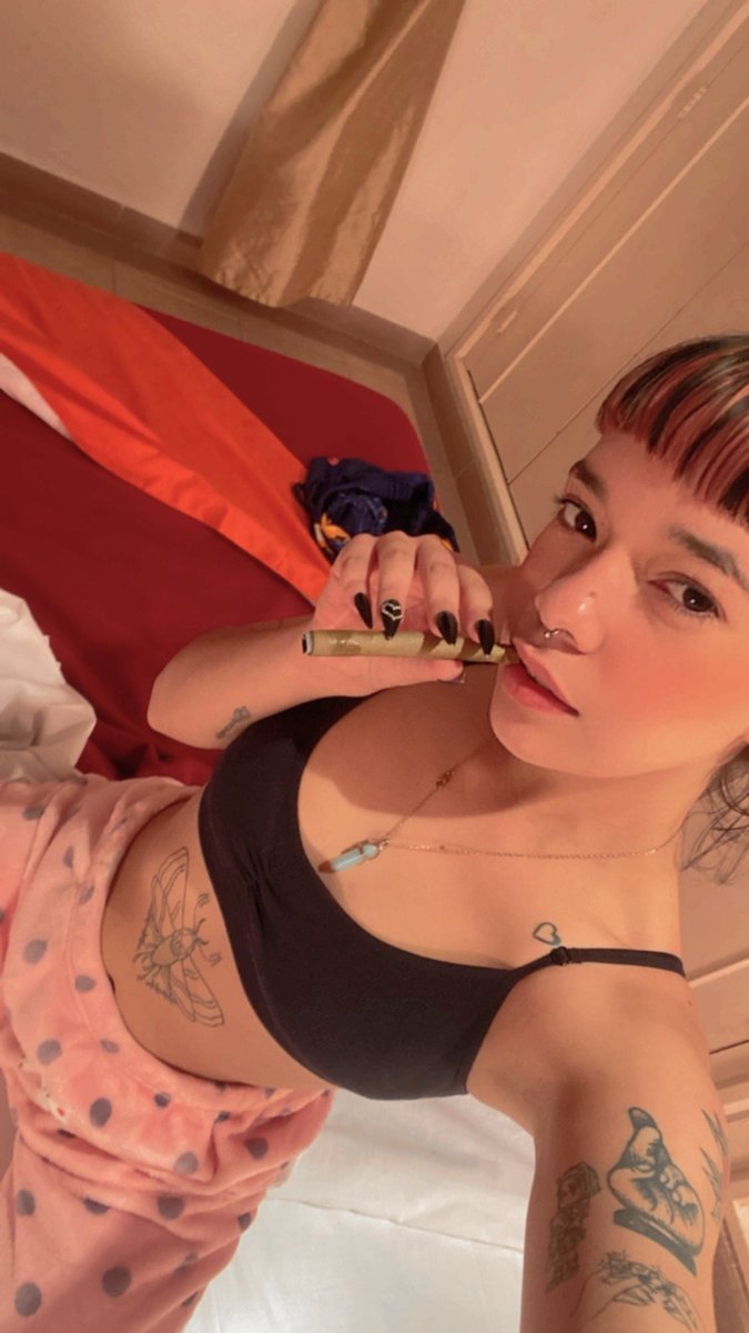 soymei_'s tweet photo. Naguara e bellA, no quieres que sea tu jevita ? https://t.co/TiWHD1jEQg