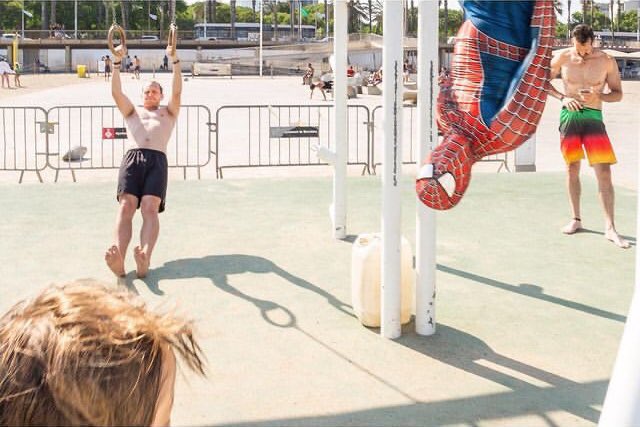 Good morning,

What does your Thursday look like? 🙃

#streetphotography #nftphotography #nftartist