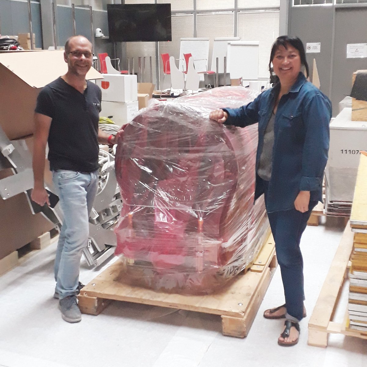 Fondation Campus Biotech (@fcbg_neuro) on Twitter photo The first bits of the <a href="/SiemensHealth/">Siemens Healthineers</a> MAGNETOM Terra 7 Tesla #MRI have arrived at <a href="/campusbiotech/">Campus Biotech</a> in Geneva!
The @hnp_geneva staff could not be happier 😀 The first bits of the <a href="/SiemensHealth/">Siemens Healthineers</a> MAGNETOM Terra 7 Tesla #MRI have arrived at <a href="/campusbiotech/">Campus Biotech</a> in Geneva!
The @hnp_geneva staff could not be happier 😀