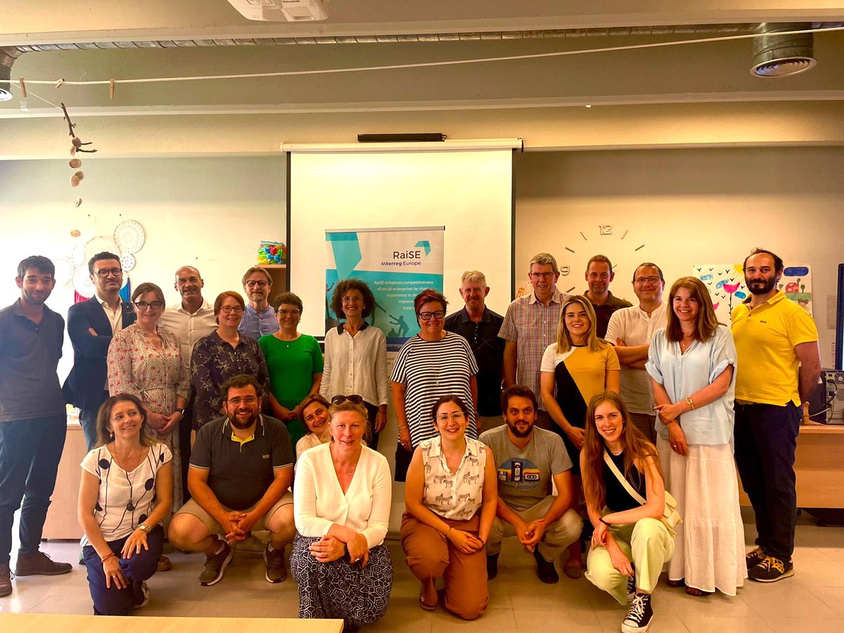 📍Visita dels participants del projecte europeu <a href="/RaiSE_Interreg/">RaiSE</a> que té com a objectiu millorar la competitivitat de les #empresessocials.
Van conèixer el projecte #GaletesElRosal i el #RestaurantElgat on van dinar i fer un tast de productes socials. Thank you for visiting Alba!🤗