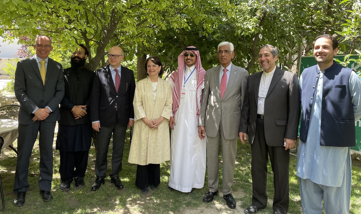 ArianaNews_'s tweet photo. Ahead of UNAMA head Deborah Lyons’ departure, she held a farewell meeting with members of diplomatic corps and regional organizations in Kabul on Wednesday.
#ArianaNews #Afghanistan #UNAMA #DeborahLyons https://t.co/cNqaqTbDcH
