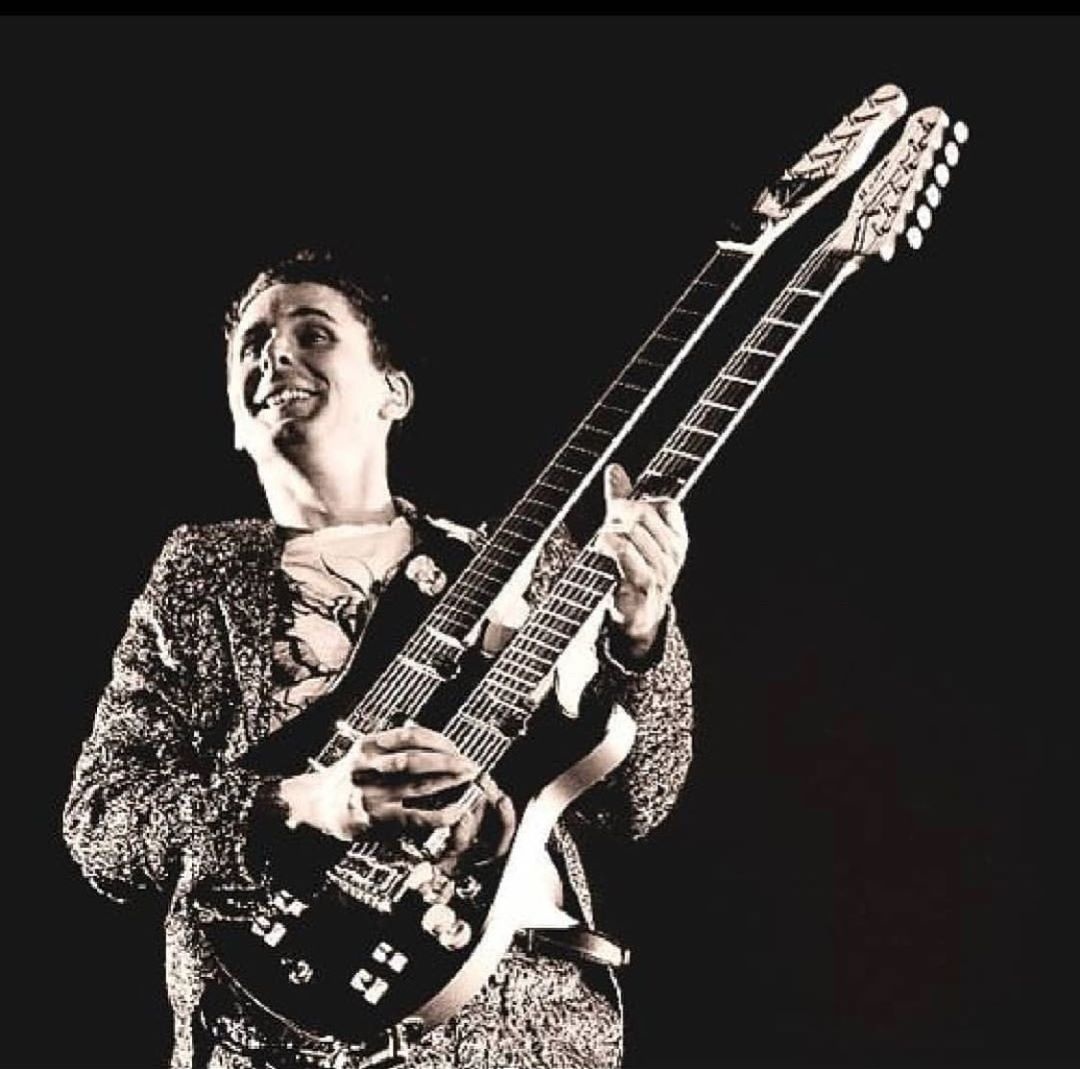 Happy bday Matthew Bellamy 
Born : june 9, 1978 