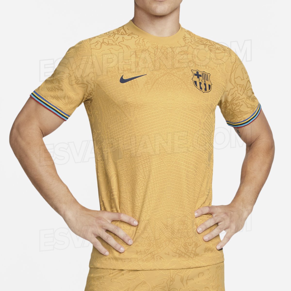amateur Begrip bevind zich The Shirt Union on Twitter: "🚰| Kit Leaks Product shots of Barcelona's  gold away has emerged thanks to @esvaphane. There definitely looks to be a  map of the city within the shirt,