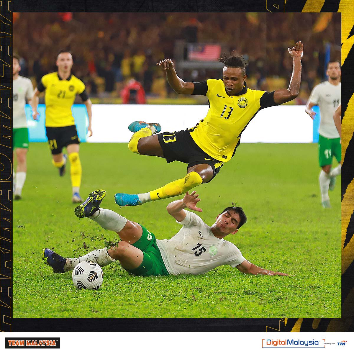 UnifiSports's tweet photo. #AsianQualifiers | #TKMvMAS
4 pemain ini antara yang membantu bahagian sayap #HarimauMalaya dengan melakukan high pressing & fast attacking bagi mendapatkan kemenangan pertama! Apa pendapat anda tentang persembahan mereka? Bagi rate setiap pemain ini. ๐ #KamiTeamMalaysia https://t.co/0PAwzpV487