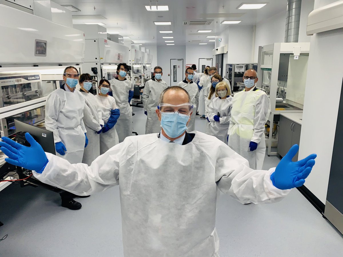 JimBethell's tweet photo. Today is #BiomedicalScienceDay2022 and I'm giving a BIG SHOUT OUT to our Biomedical Scientists and hospital laboratory staff who work #AtTheHeartOfHealthcare 24/7/365. They analyse over a BILLION samples a year! https://t.co/iprxw9LYEt