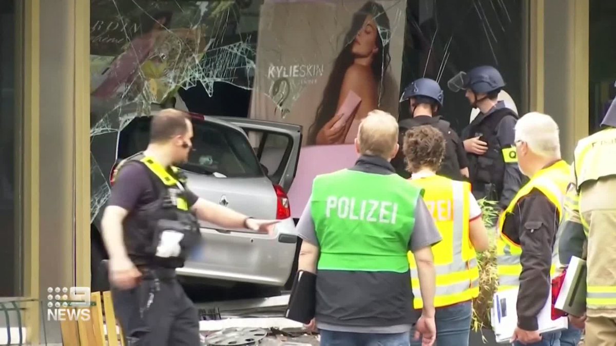 Airlie Walsh on Twitter "RT 9NewsQueensland A car that slammed into