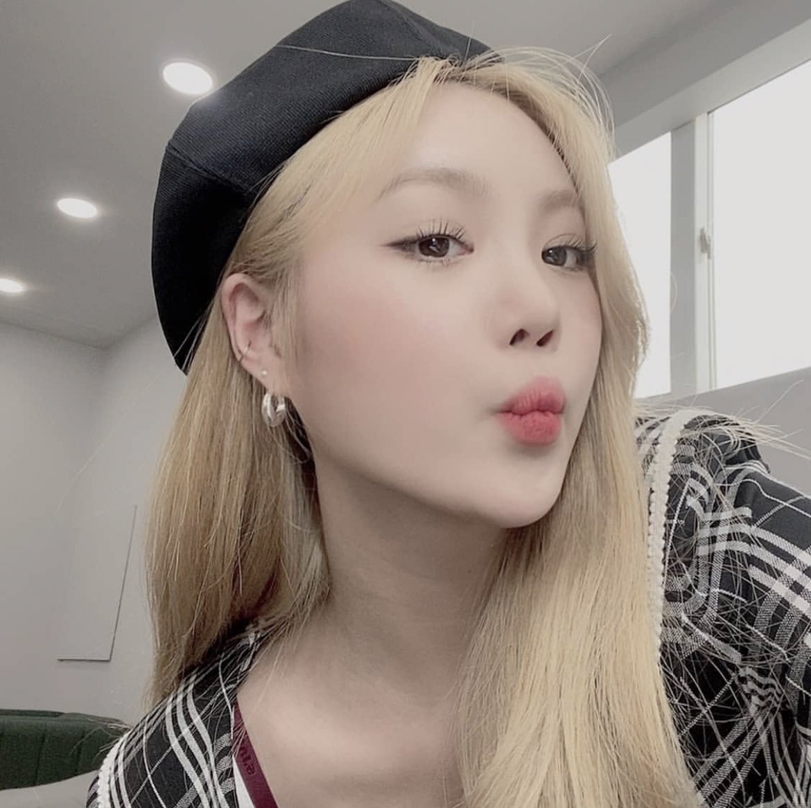 soojinspost's tweet photo. [#수진] it's been a long time 💜 https://t.co/uGcyEwb0sD