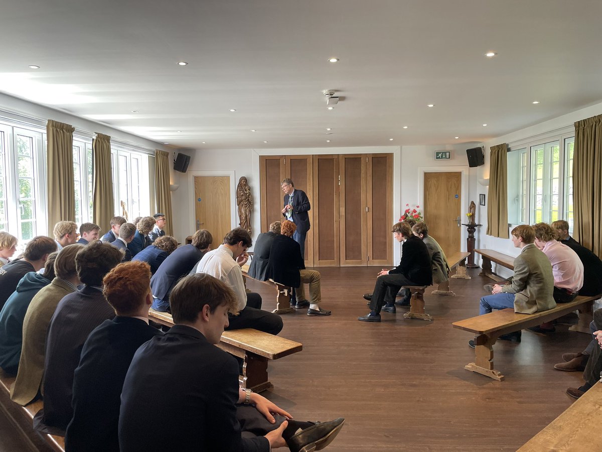 AmpColl_StDO's tweet photo. Terrific ‘Q&amp;A’ season with Headmaster in the House yesterday.  The boys asked some very thoughtful and probing questions. https://t.co/zZRZZrWYDy