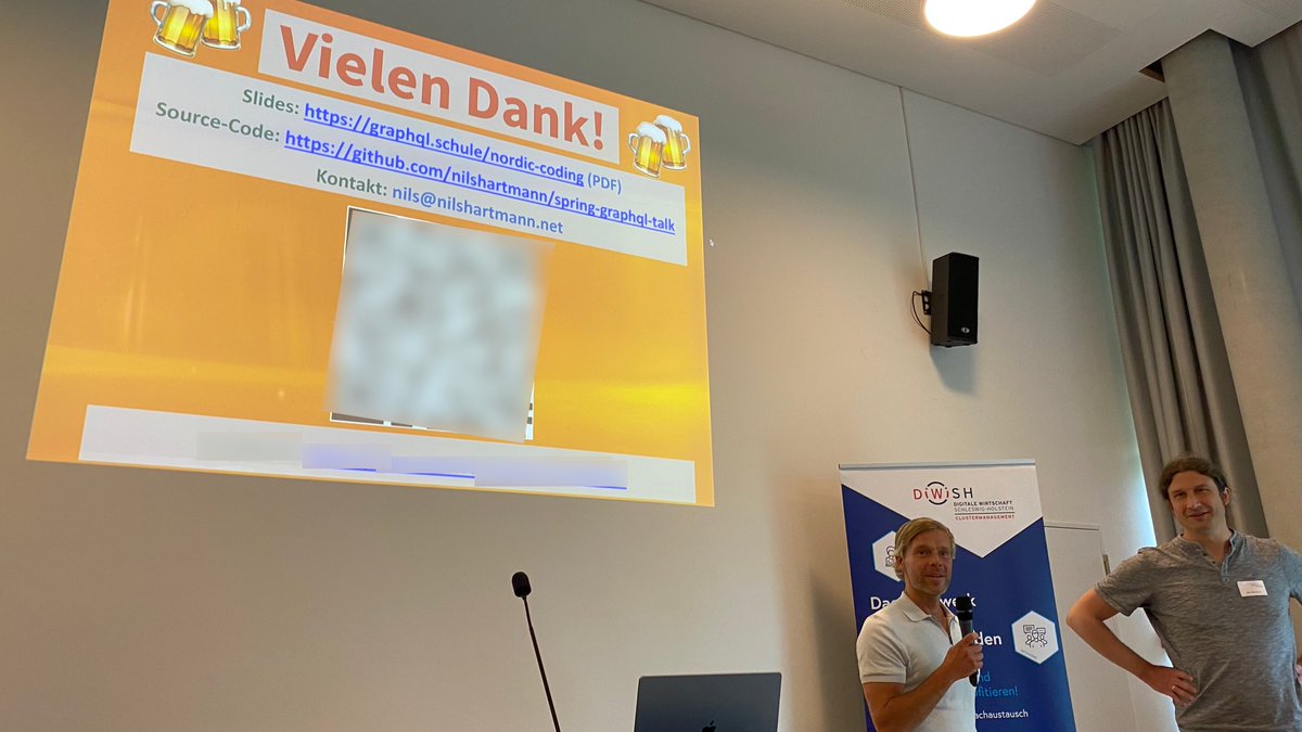 nilshartmann's tweet photo. Auch von meiner Seite vielen Dank an alle Mitwirkenden beim #NordicCoding gestern Abend 😊
Meine Slides zu #GraphQL und @SpringGraphQL findet ihr hier (PDF): https://t.co/19Dwi7Vg5d
Source-Code der Beispiel-Anwendung: https://t.co/npkZ8QXrXL https://t.co/5E9VR9r0CI