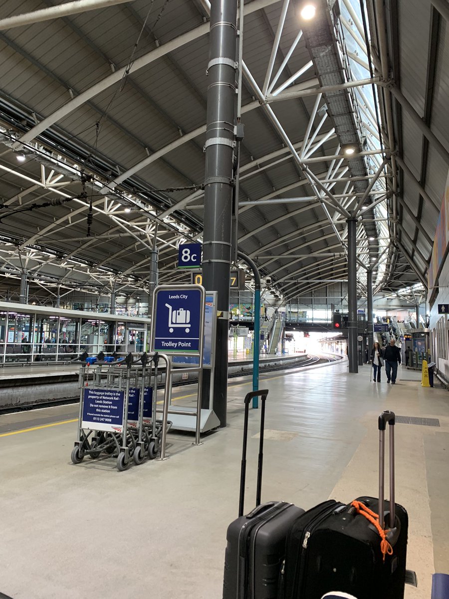 janshy's tweet photo. On my way to London for the @the_vendies #Awards @NIVOLtd https://t.co/D4gYTa0tsA
