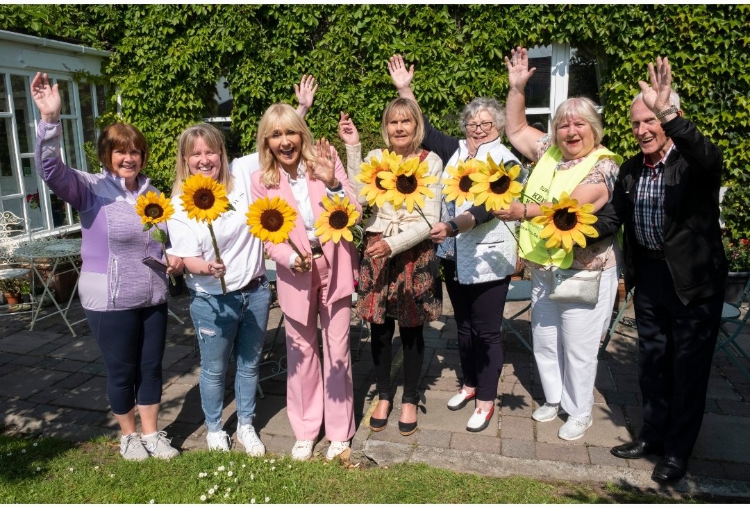 Big day tomorow right around the country. The annual Sunflower Days take place the 10th and 11th of June. Please Support if you can and remember what is raised in kerry stays in Kerry. <a href="/TogetherHospice/">Together For Hospice</a> <a href="/MiriamOCal/">Miriam O'Callaghan</a> <a href="/donie/">Donie O'Sullivan</a> <a href="/KatieGHannon/">Katie Hannon</a> <a href="/DeirdreWalsh1/">Deirdre Walsh</a> <a href="/D1Moran/">David Moran</a> <a href="/radiokerry/">Radio Kerry</a>