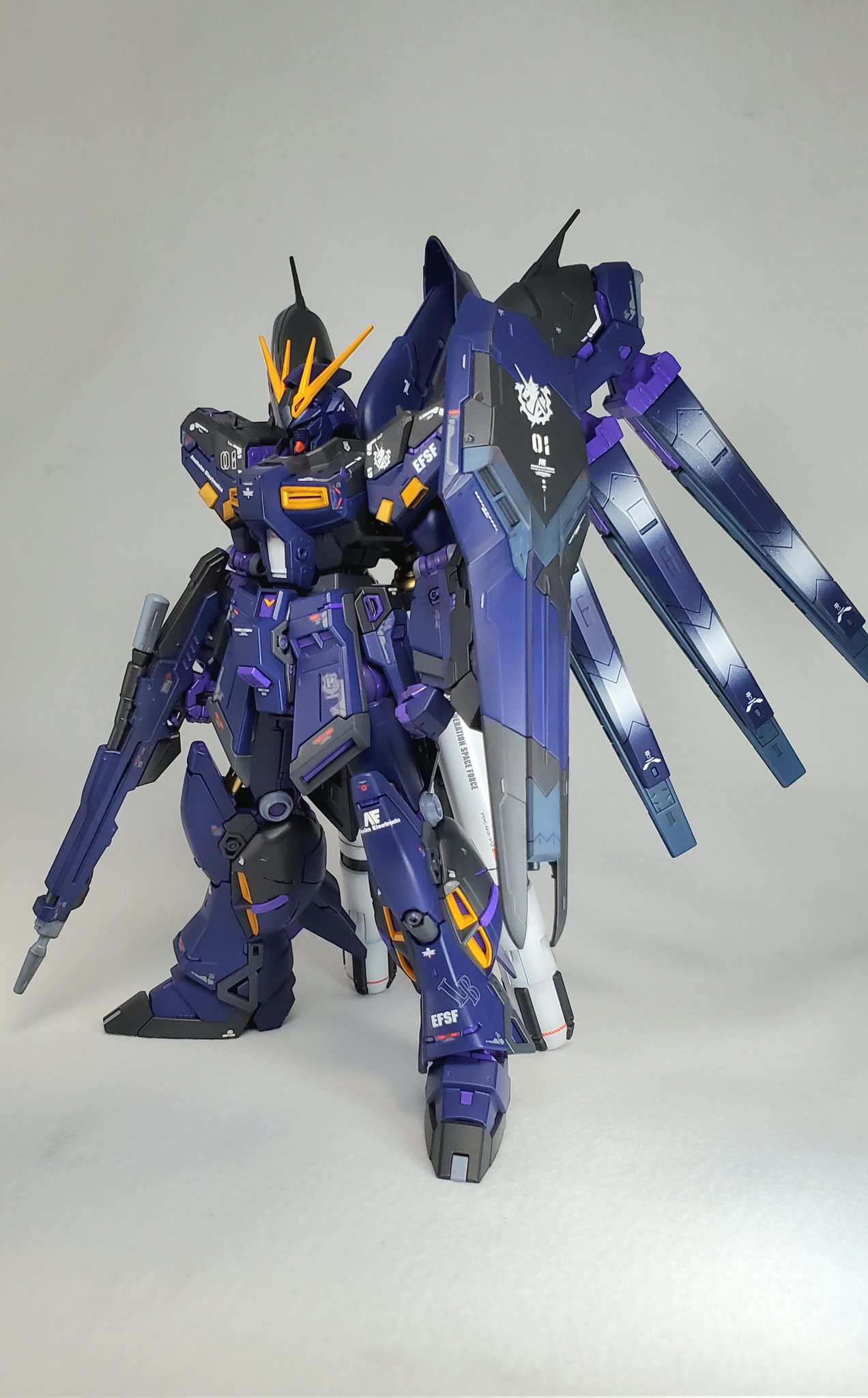 海外キット完成品Hiニューガンダム似？〉スカイディフェンダー