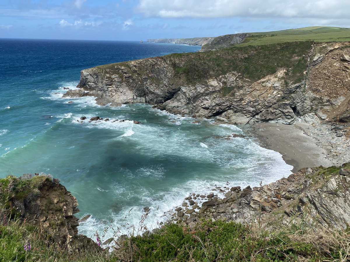 MatthewCPhotos's tweet photo. Barrett’s Zawn, Port Isaac Bay #BarrettsZawn #PortIsaacBay #NorthCornwall #Cornwall #Kernow #IgCornwall #SouthWestCoastPath #SeascapePhotography https://t.co/u0vNb8thWL