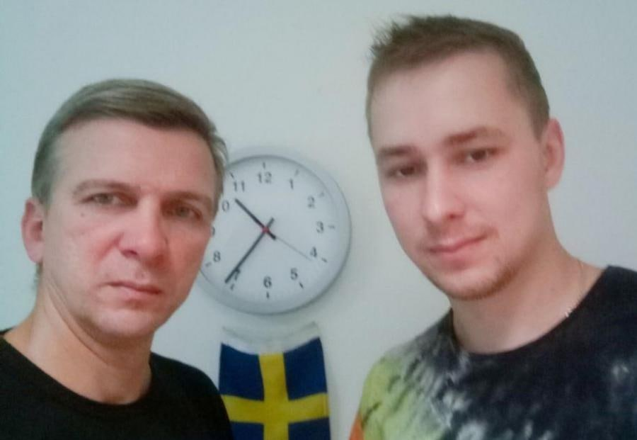 BelarusInSweden's tweet photo. Father &amp; son Kuznechyk, who lived in @SwedeninBY embassy, fled to Latvia.

They've been hiding there since the September 2020, as they were persecuted by security forces for participating in the protests. They were secretly taken out of the embassy in a diplomatic car on June 1. https://t.co/Tya8YyozUf
