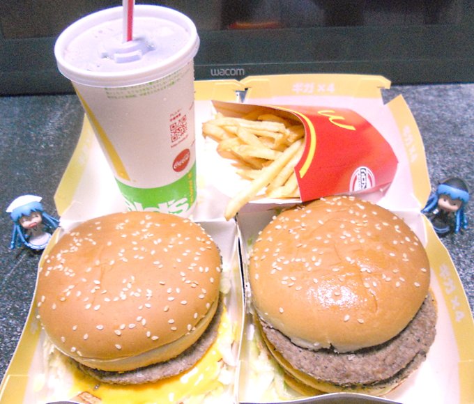 マクドナルドのtwitterイラスト作品