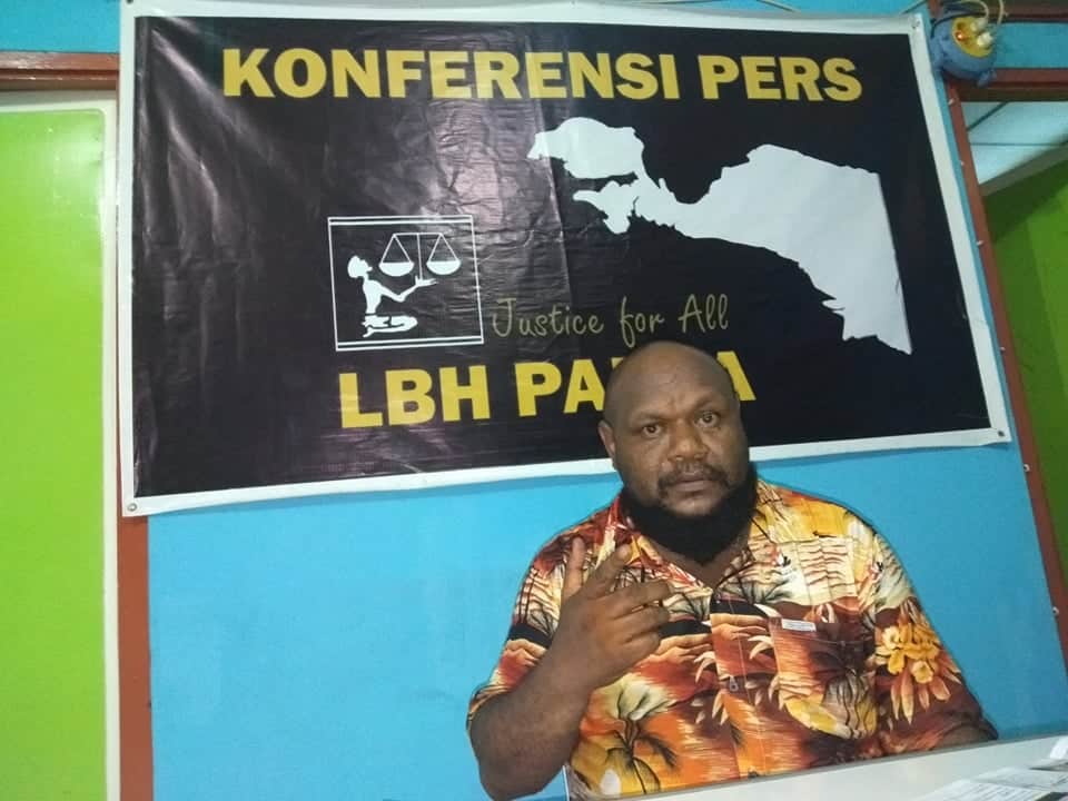 NederlandsNew's tweet photo. BeritaPapua// Im Zusammenhang mit dem serbischen Mörser, mit dem in Papua benutzt wurde, bat die Papuanische Rechtshilfeorganisation dem Jokowi für den BIN prüfen https://t.co/0lG6poPfnC https://t.co/htrlO32bfU https://t.co/hO6uY9XdDa