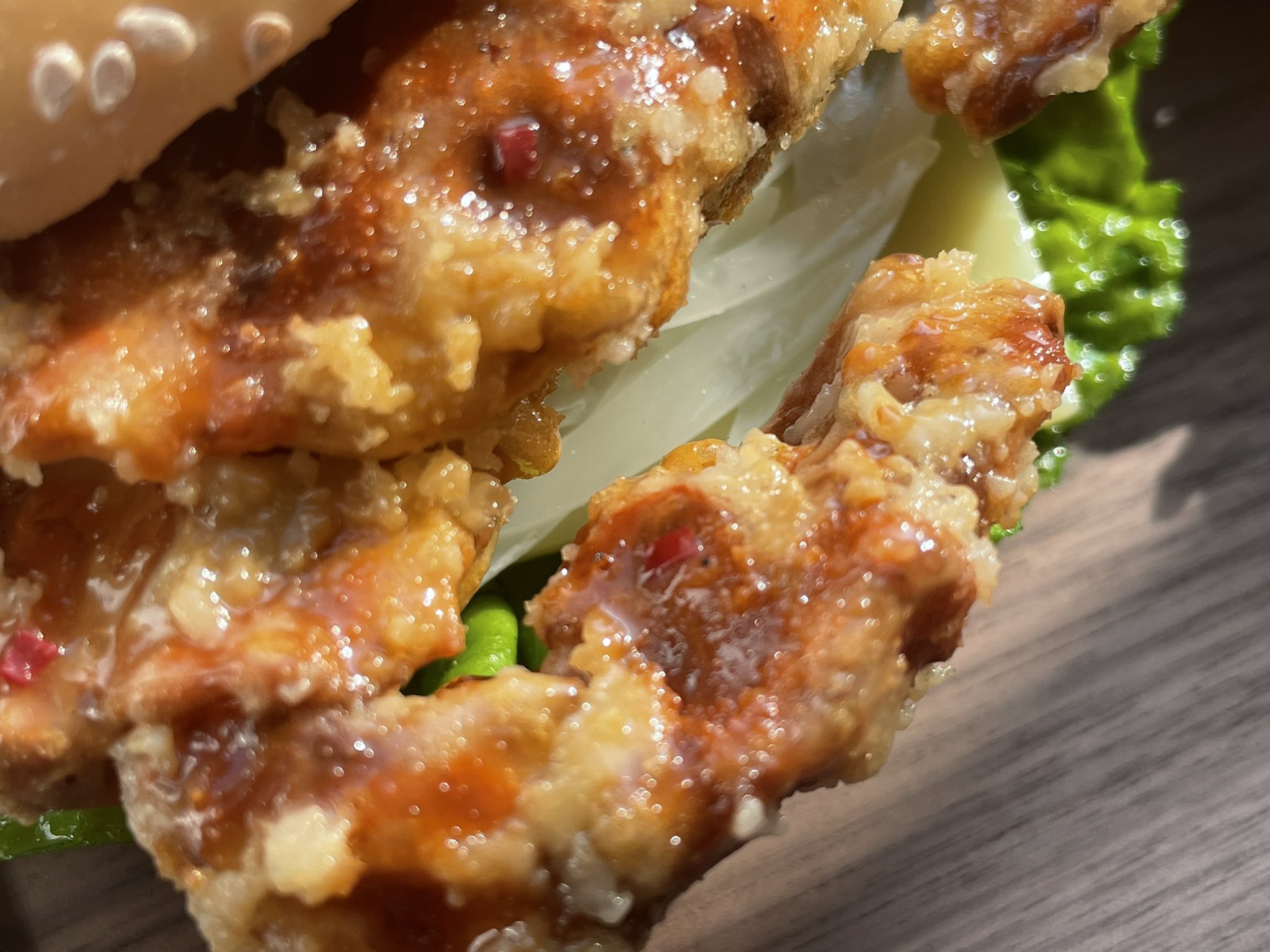 食品サンプル　丸ごと！！カニバーガー　ドムドムバーガー 食品サンプル「丸ごと！！カニバーガー」 – ドムドムオンライン
