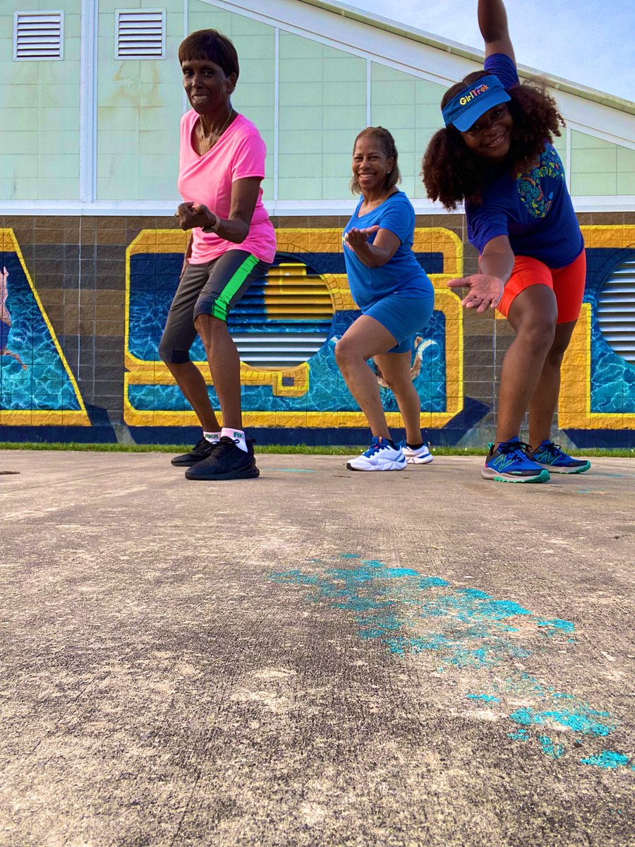geauxnatural's tweet photo. 💙Thriving💛Thursday🧡
#Day9 #30DayJumpStart #FitnessWalk #GirlTrekGLOW
#6amCrew
#GirlTrek
#GirlTrekNewOrleans
#nolatreks 
👟☀️💦 https://t.co/kbT92rxiaq
