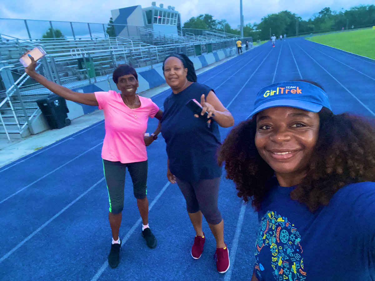 geauxnatural's tweet photo. 💙Thriving💛Thursday🧡
#Day9 #30DayJumpStart #FitnessWalk #GirlTrekGLOW
#6amCrew
#GirlTrek
#GirlTrekNewOrleans
#nolatreks 
👟☀️💦 https://t.co/kbT92rxiaq
