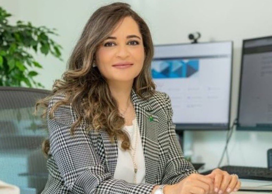 SoonSaudi's tweet image. رسميًا :

تعيين شيلا عذيب الرويلي كأول امرأة سعودية في مجلس إدارة البنك المركزي السعودي 🇸🇦