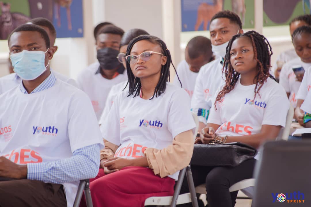grace_ngumba's tweet photo. #ARCHES: #HappingNow: #Nurse Nisa est un logiciel informatique conçu pour simuler une conversation #whatsapp entre un #prestataire virtuel formé et un #utilisateur à la recherche de l’information.  Il est le premier Chat Bot qui aborde de manière exhaustive l’avortement. https://t.co/iX1o38MjLq