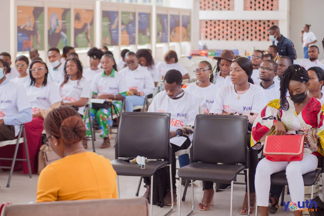 grace_ngumba's tweet photo. #ARCHES: #HappingNow: #Nurse Nisa est un logiciel informatique conçu pour simuler une conversation #whatsapp entre un #prestataire virtuel formé et un #utilisateur à la recherche de l’information.  Il est le premier Chat Bot qui aborde de manière exhaustive l’avortement. https://t.co/iX1o38MjLq