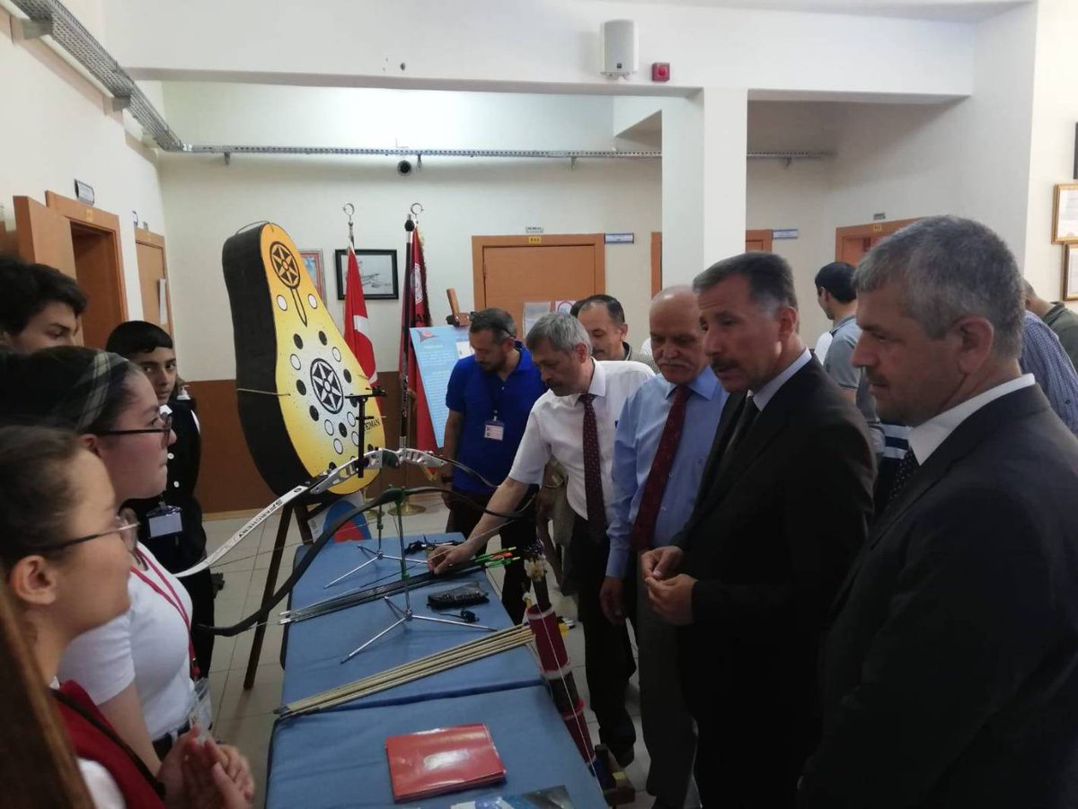 HayriAslanOOkul's tweet photo. 4006 TÜBİTAK Fuarımızı yoğun katılımla gerçekleştirdik. Emeği geçen öğrenci, öğretmen ve idarecilerimize teşekkür ederiz. @Kilic_Alican @mtekincubuk @calisiryasar @cubukilcemem https://t.co/p3XjlrY4cX