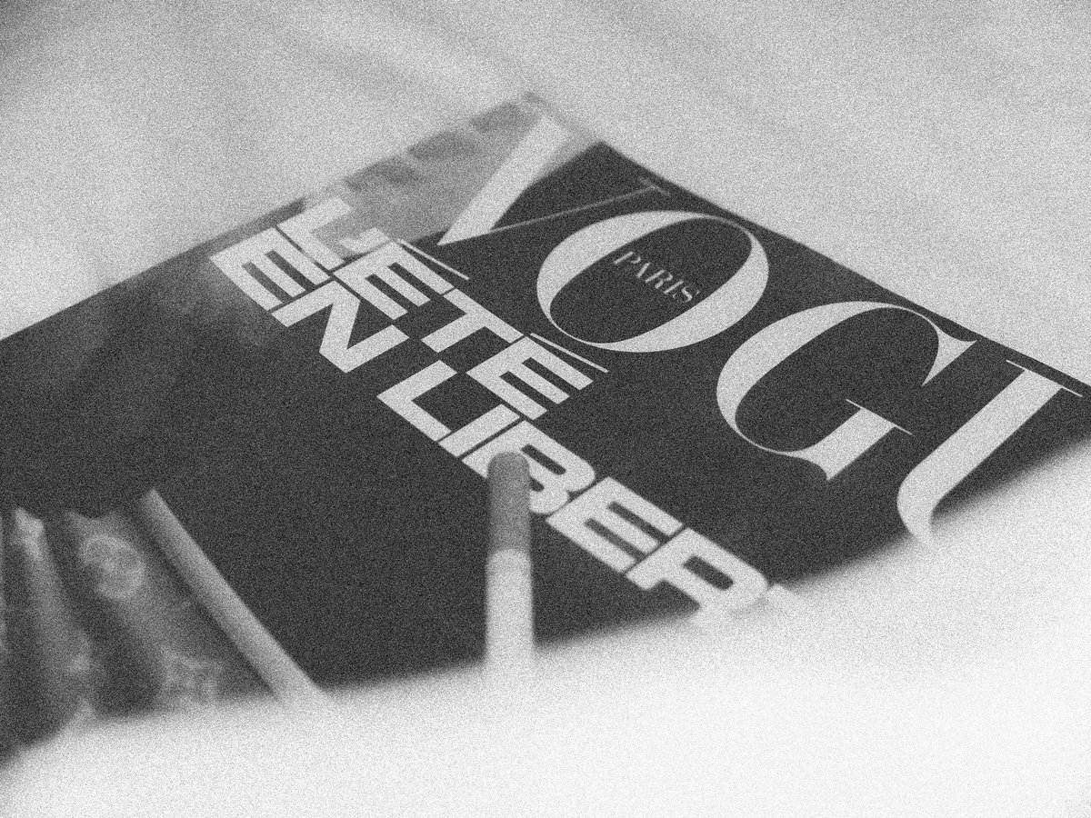 𝚁𝚎𝚊𝚍𝚒𝚗𝚐 𝚒𝚗 𝚋𝚎𝚍.
#35mm #film #blackandwhite