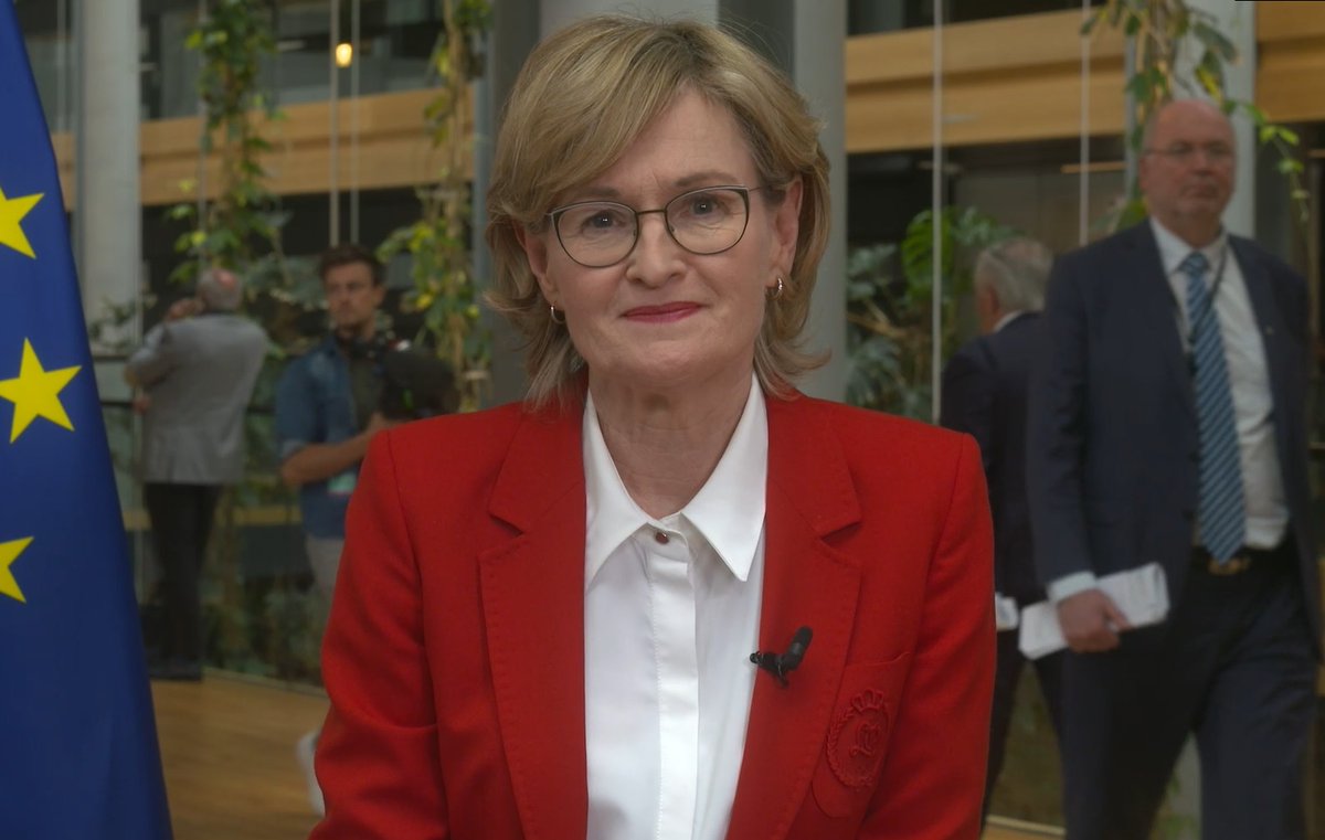 Thanks Commissioner <a href="/McGuinnessEU/">Mairead McGuinness</a> for confirming that today <a href="/EU_Commission/">European Commission</a> proposes the last one year extension of #PSAs exemption from #clearing obligation #PensionsEurope 2022 Conference