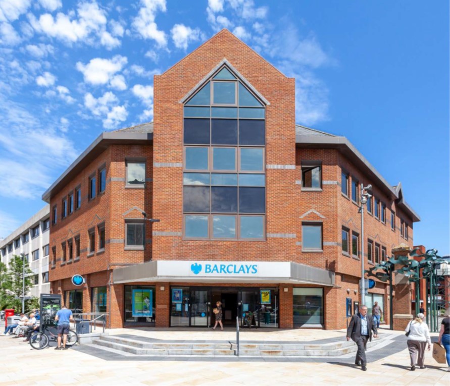 New investment sale - Prime retail / office building let to Barclays in the centre of Woking. Please get in touch for more information.
zamanroberts.com