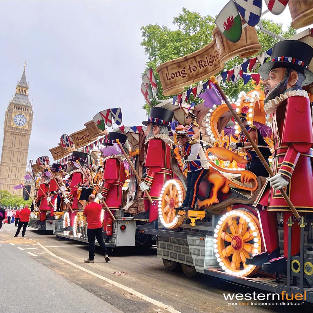 We were proud to support the #QueensJubilee last week by supplying the fuel to power the @BCarnival Platinum Jubilee Pageant Cart 👑🇬🇧

What an amazing platform to promote the iconic #Bridgwater Carnival!🎉

#PlatinumJubileePageant  #BridgwaterCarnival

Photo credit Andy Bennett