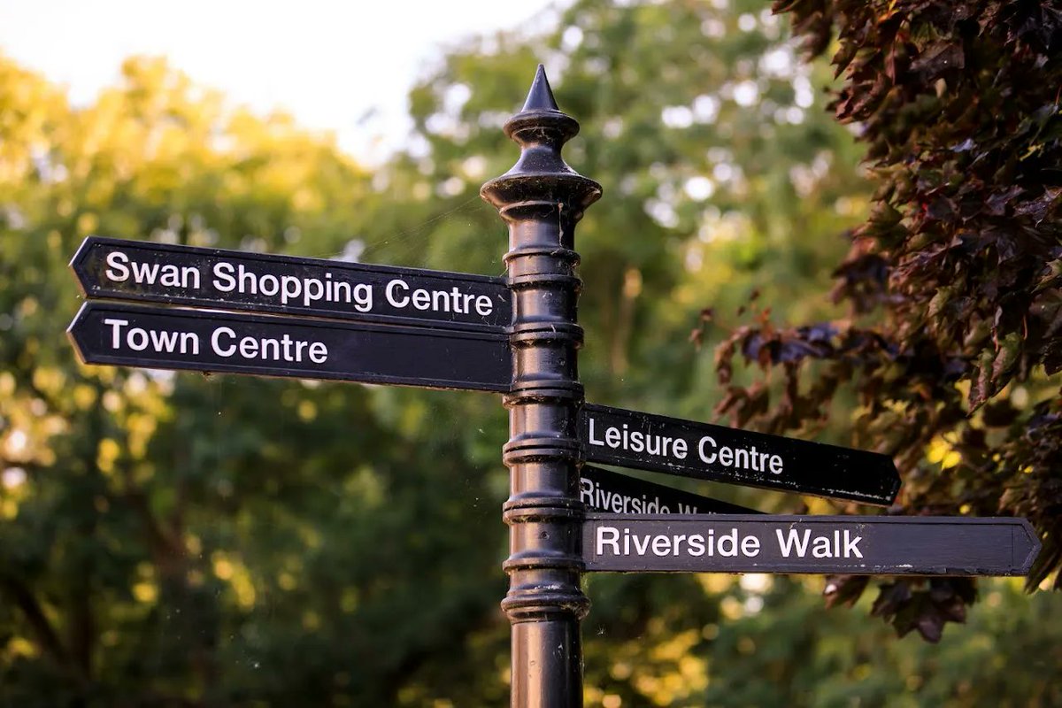 Mole Valley For Business tweet media