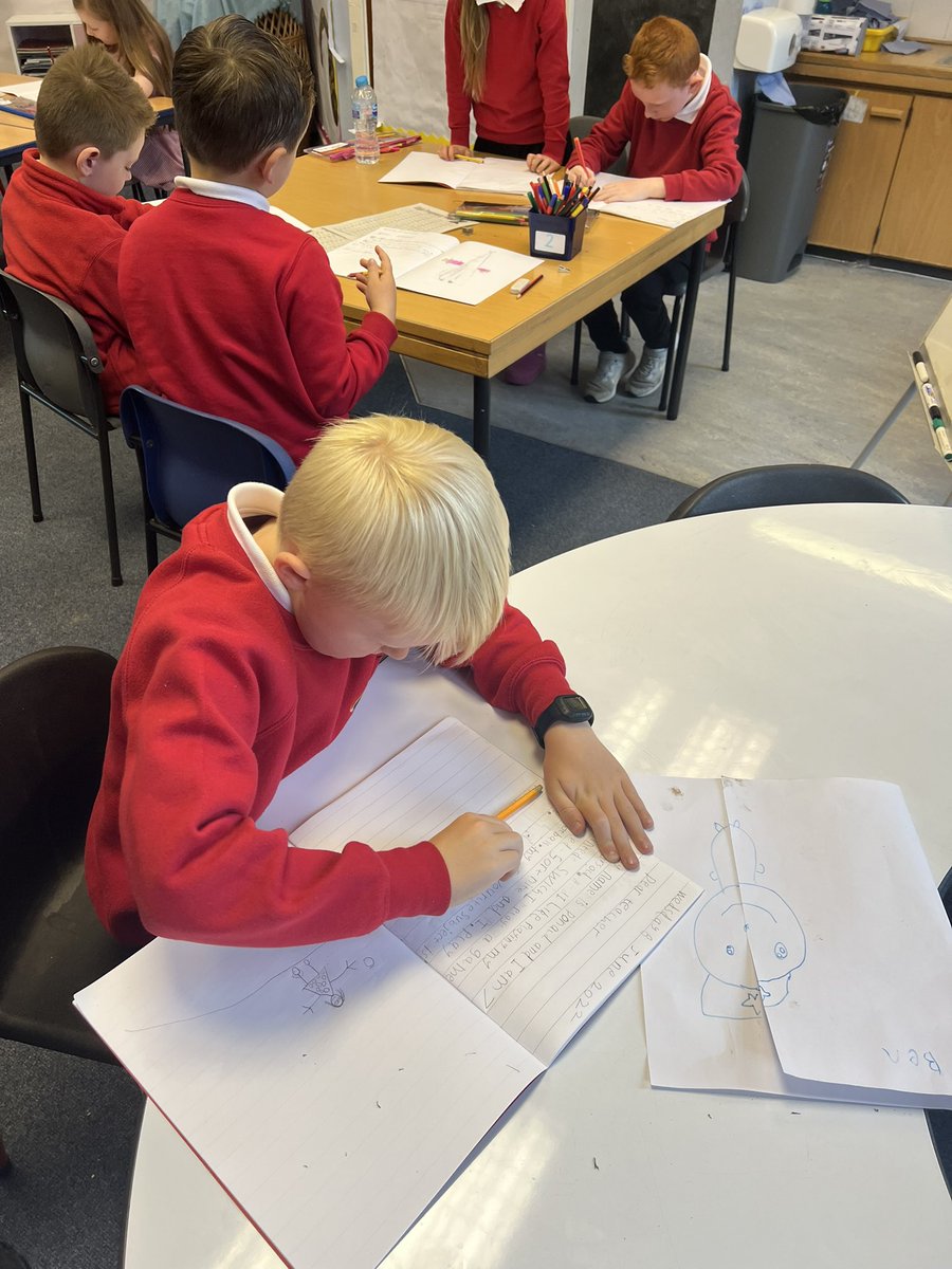 MissHarris2020's tweet photo. Awesome writing from P2 yesterday! 📝 https://t.co/oqHjDuY4VA