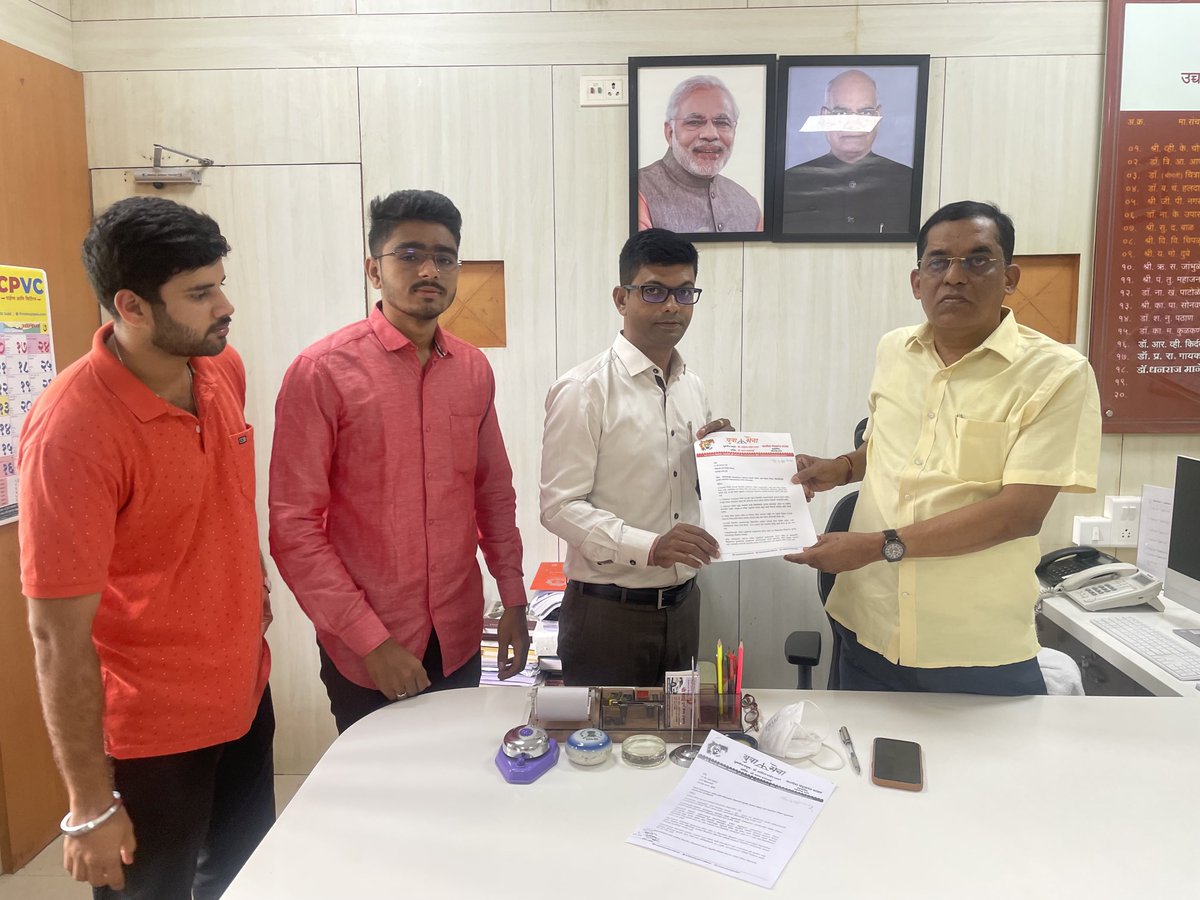kalpeshyadav007's tweet photo. विद्यापीठांची  न्यायालयाच्या निर्णयाला केराची टोपली, उच्च शिक्षण विभाग विद्यापीठांपुढे हतबल असल्यास राज्यपालांमार्फत निर्णय घ्यावा ही विनंती उच्च शिक्षण विभागाचे शिक्षणसंचालक यांना केली⁦@samant_uday⁩ ⁦@TV9Marathi⁩ ⁦@mataonline⁩ ⁦⁦@MHstudentsVoice⁩ https://t.co/rL9jU9kdbv