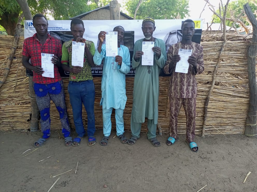 amnestybenin's tweet image. Du 4 au 8 juin 2022, 217 actes de naissances sécurisés ont été distribués dans le village de Bogo-Bogo, commune de Karimama. Ce jour nous entamons la distribution dans le village de ''Torio'' dans l'arrondissement de Bogo-Bogo
@UNHCRWestAfrica @GosiaCourtay
#Apatridie