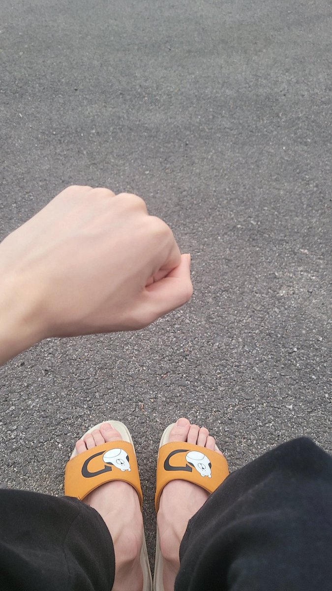 _is_perished02's tweet photo. 자꾸 무슨 하얗대 별로 안 하얘 보이는데 https://t.co/Oa7goIjbs0