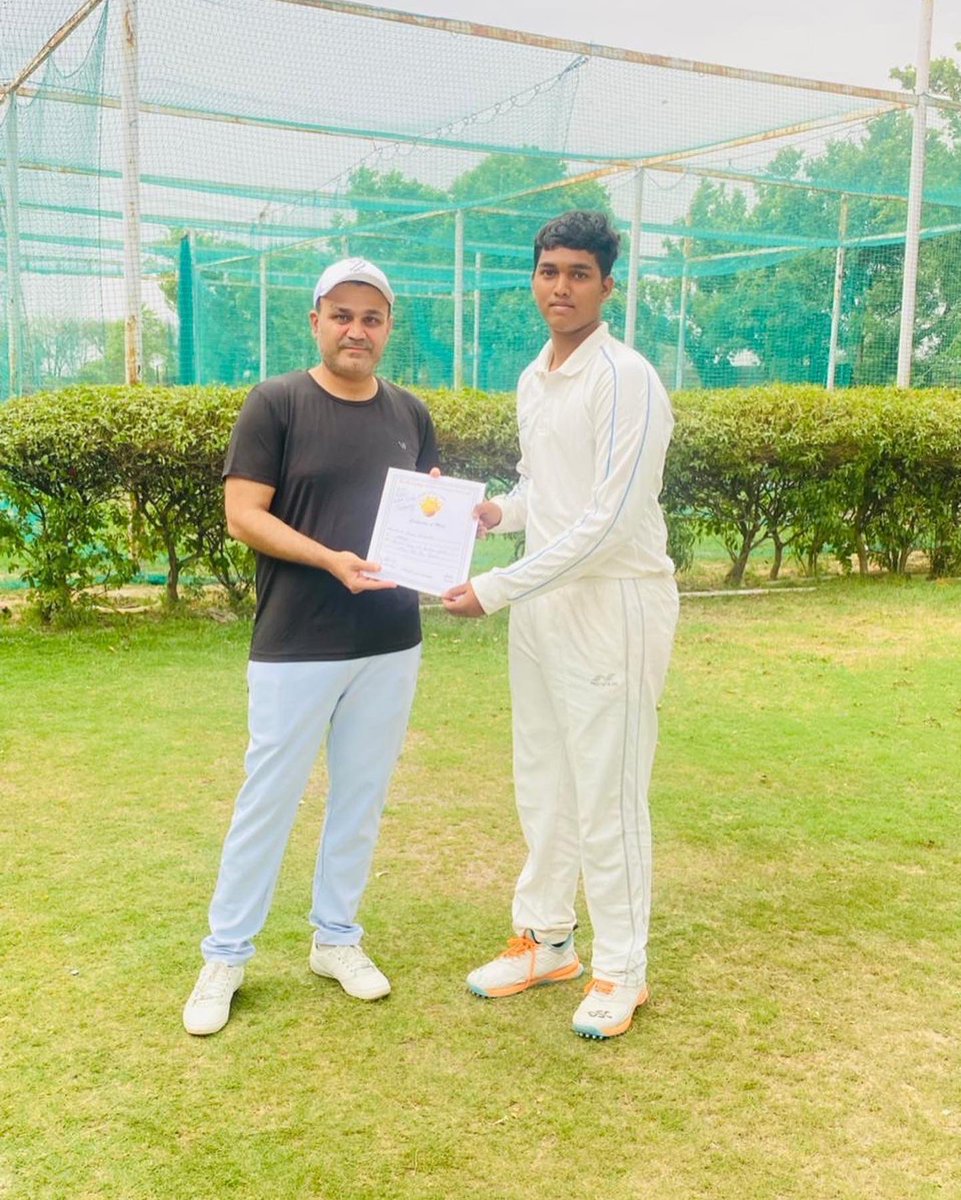 Recently, the residential summer camp 2022 came to an end at the school. Our founder and former cricketer Virender Sehwag also joined the participants to make their experience a memorable one by sharing some useful tips and acknowledging their participation with certificates.