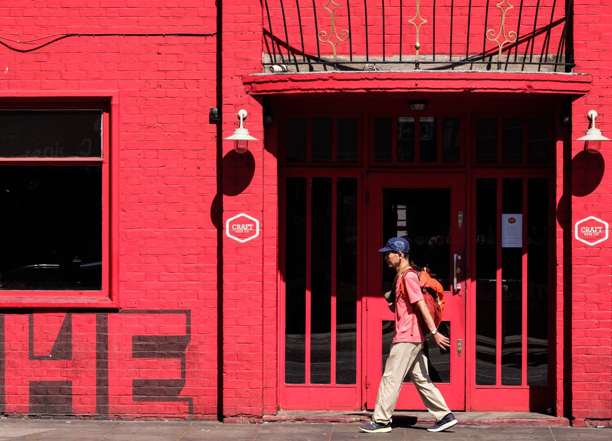 9am CHALLENGE: ONE COLOUR

 #Photo24London