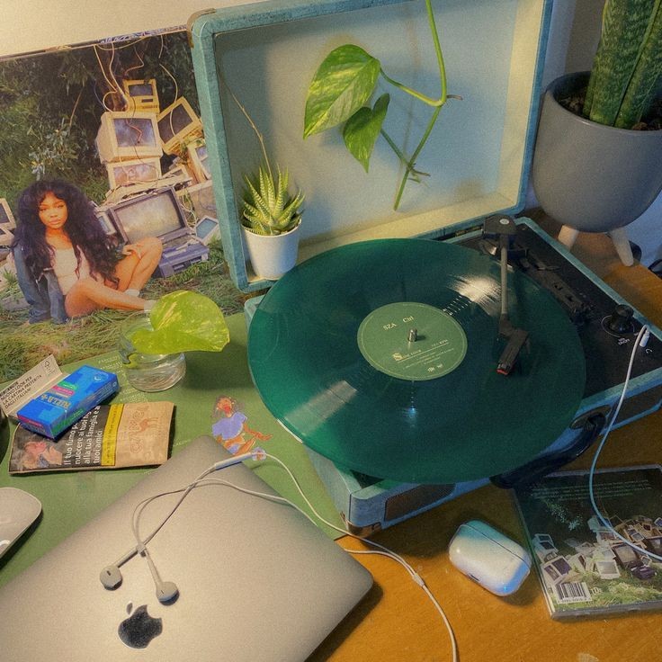 Caarloooss's tweet photo. Happy 5th anniversary of Ctrl 🏕 https://t.co/rLLZTO63MO