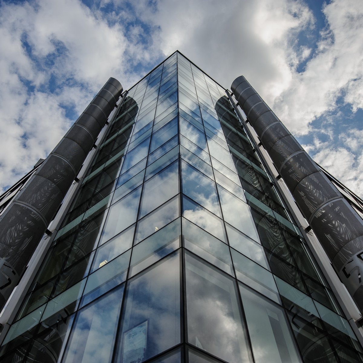 5am CHALLENGE: LOOK UP 

 #Photo24London