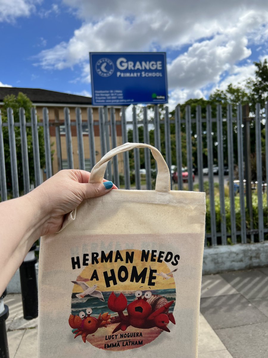 monsterscantalk's tweet photo. As it’s Herman’s launch week I am visiting some local Ealing primary schools saying  hello &amp; gifting them a copy of  #HermanNeedsAHome &amp; #SwopTheSatsumaSizedSecret for their libraries. My first stop #GrangePrimary  @grange_head a lovely school 😊📚#Ealing where shall I go next? https://t.co/r6du4UTZ4H
