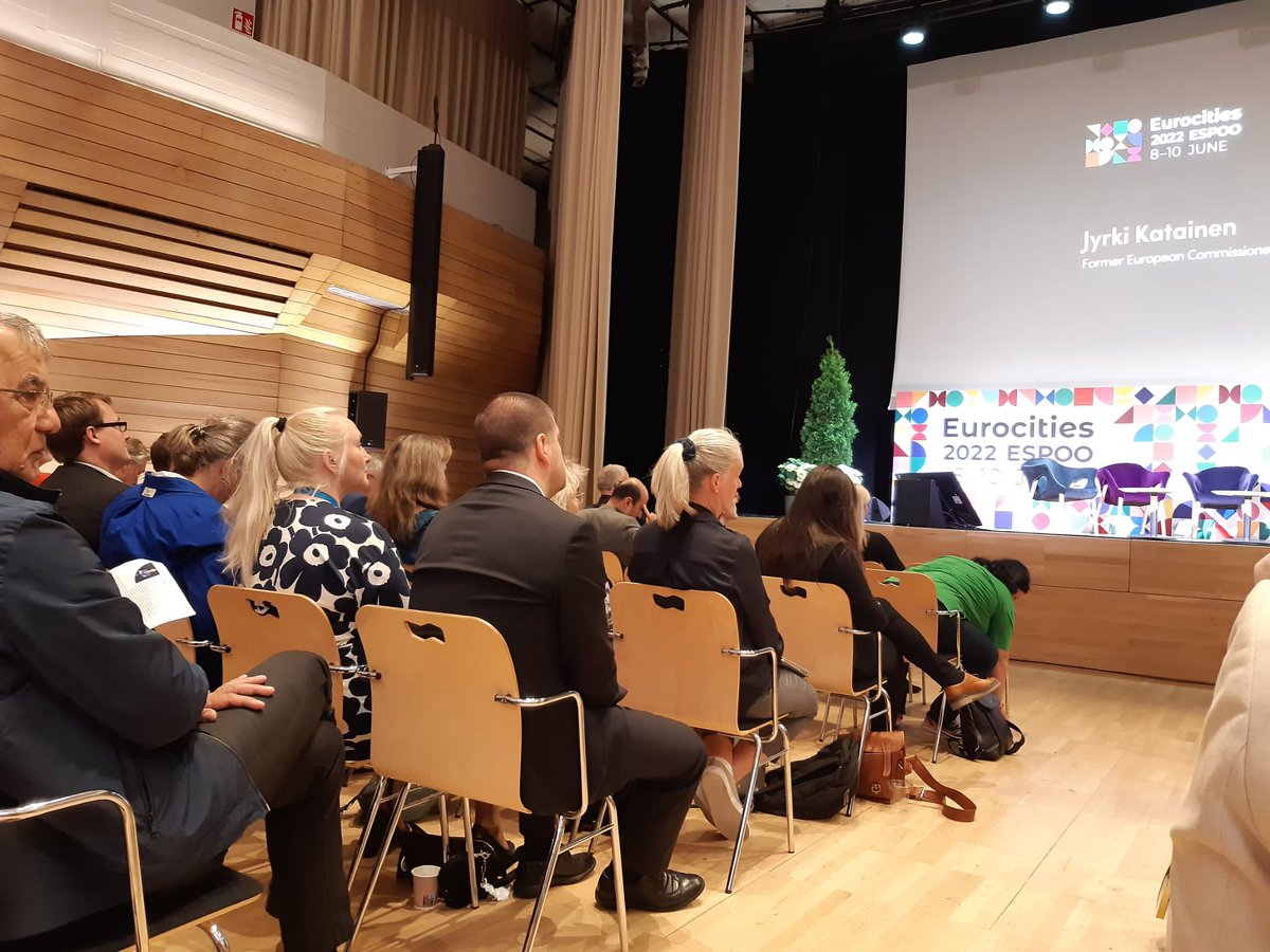 Today #eurocities2022 in Espoo. What kind of cities do we and future generations want to live in? What creates the value of future European cities? <a href="/eurocities/">Eurocities</a> try to respond. Valladolid is present in #Eurocities2022. Learn and share in