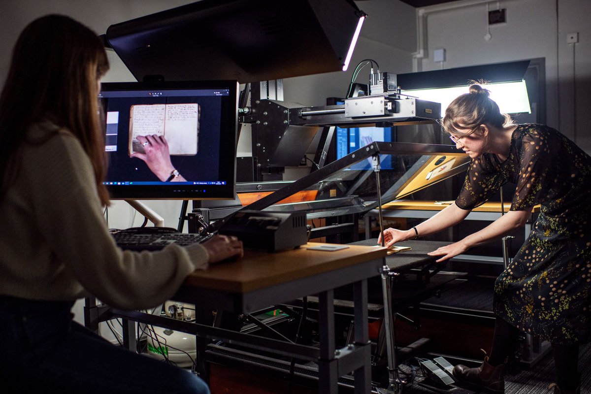 📢 Join our 2022/23 Digital Humanities intern team! We're looking for 6 undergraduate students to work in the DH Labs on current projects and support the day to day running of the Labs. Find out more humanities.exeter.ac.uk/research/digit… and apply here by 22nd June exeter.joinhandshake.co.uk/stu/jobs/49175