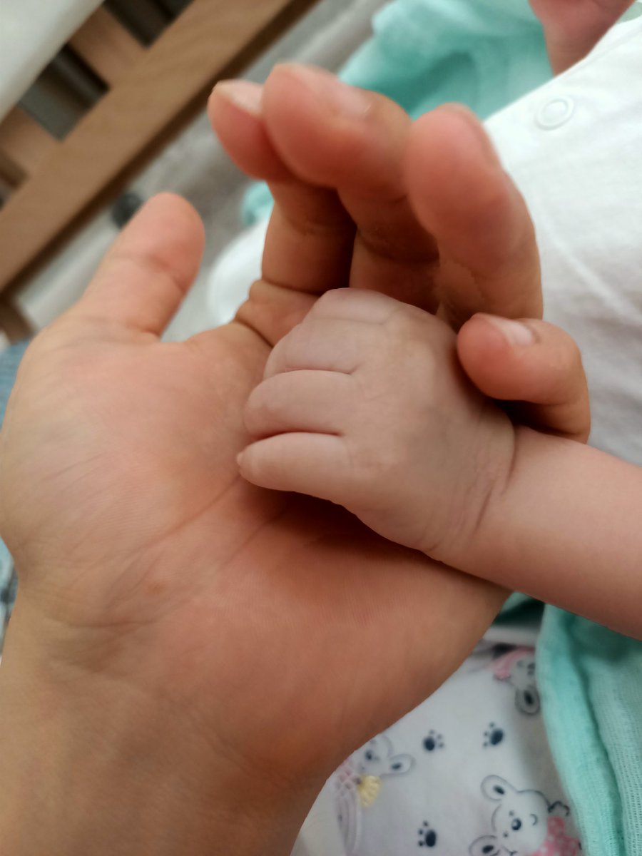 22 yaşında, hayatının baharında mesleğine aşık bir öğretmenin şehit olması... Çok üzülmüştüm. Adın kızımızda yaşayacak öğretmenim... Ruhun şâd mekânın cennet olsun 🤲
#AybükeYalçın