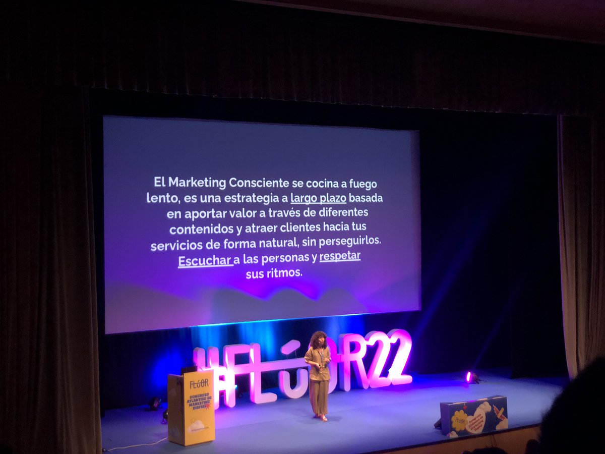Increíble ponencia de <a href="/jessconjota/">jess.con.jota</a>. Gracias por formar parte de esta edición de #FLUOR22 🚀