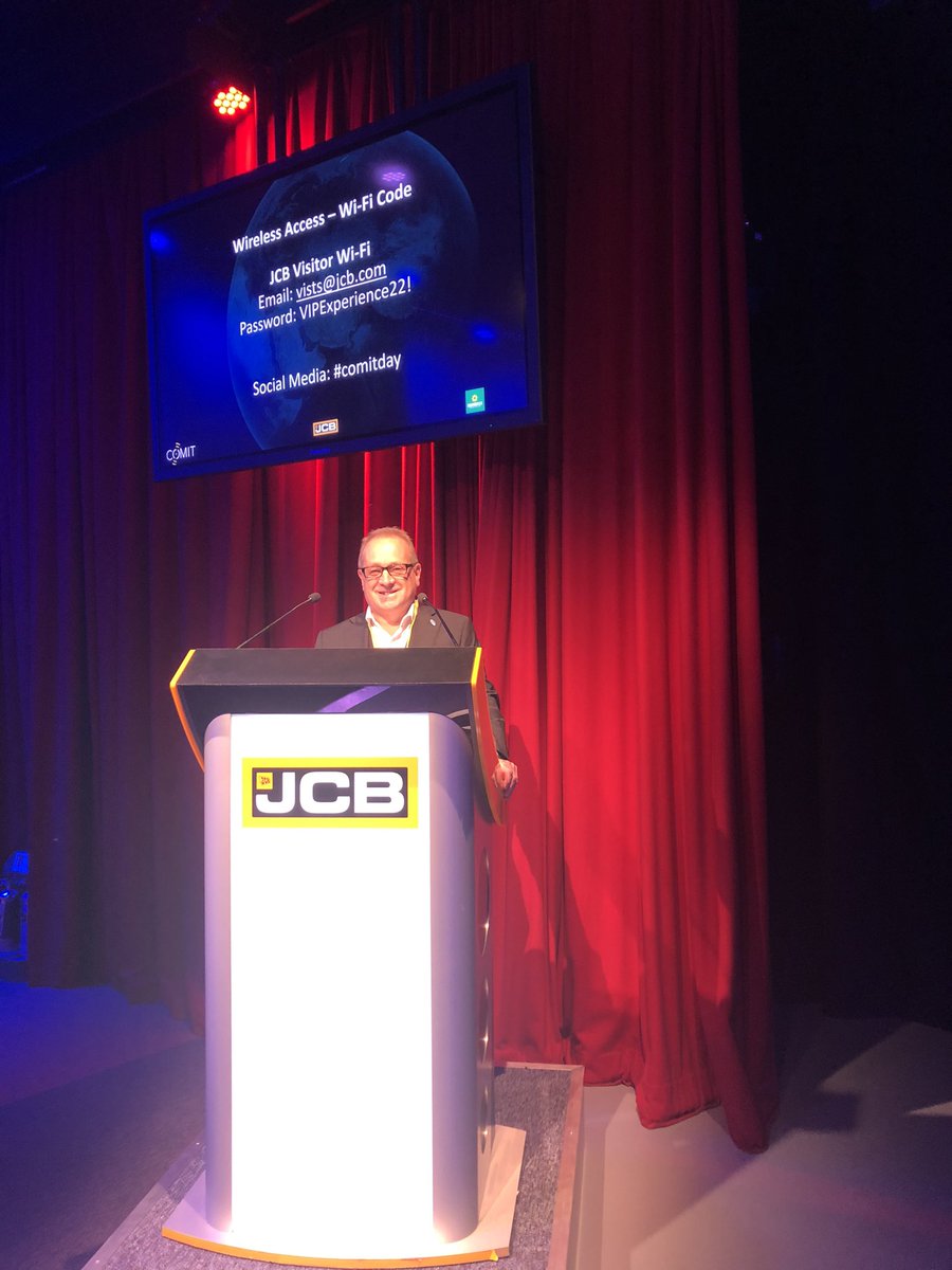 Digital_Sapper's tweet photo. @COMobileIT #COMITday @JCBmachines talking about the future of plant. Not only electric with quieter, cleaner and stronger solutions. But further into the future with Hydrogen technology! https://t.co/eaIDm8QwFU