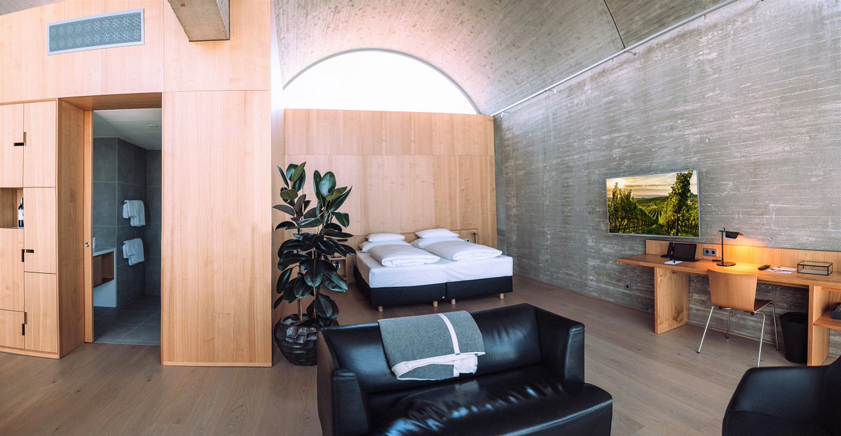 LOISIUM Wine and Spa Resort is a fresh Austrian hotel group focused on providing wine connoisseurs with the finest experiences. To complete their digital transformation, a total of 108 Philips MediaSuite 4K displays were installed. Learn more here: ppds.com/insights/loisi…