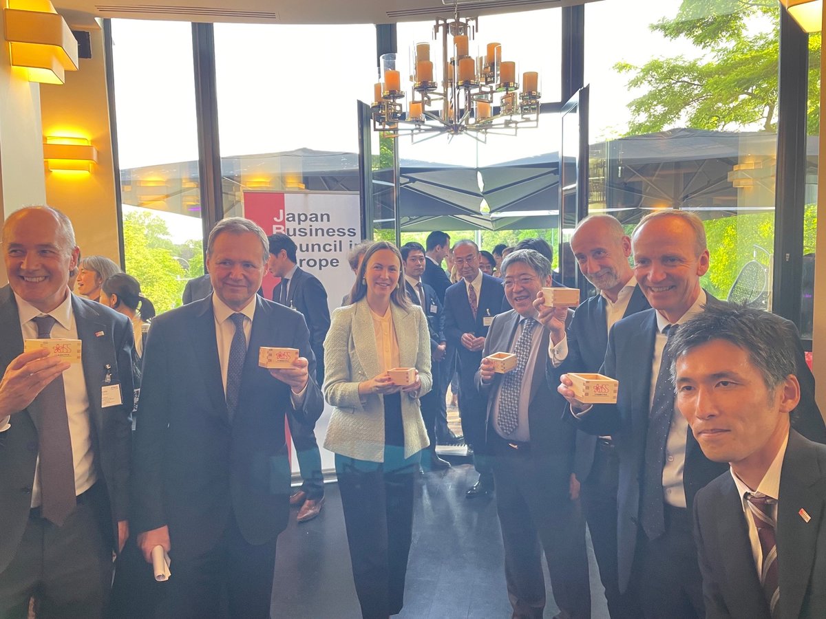 yasushi_m_Japon's tweet photo. I had an honour to participate in the event by Japan Business Council in Europe #JBCE which plays an important role to strengthen 🇯🇵🇪🇺business relationship.
Again, thank you for your presence for @EvaMaydell @JEPaquetEU @ViolaRoberto and other guests😊 https://t.co/tlw45zRVU4