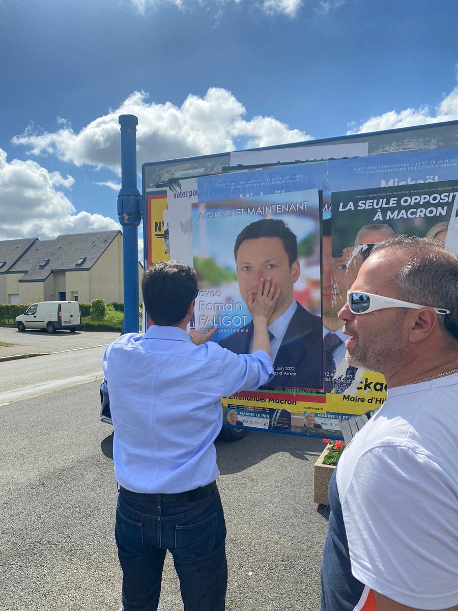 FaligotR's tweet photo. Ce matin je sillone la campagne à la rencontre des électeurs et on en profite pour recoller sous un temps magnifique #saintbrieuc #legislatives2022 #AvecVous #Ensemble @TelegStBrieuc @OuestFrance https://t.co/4Cfji27SlM